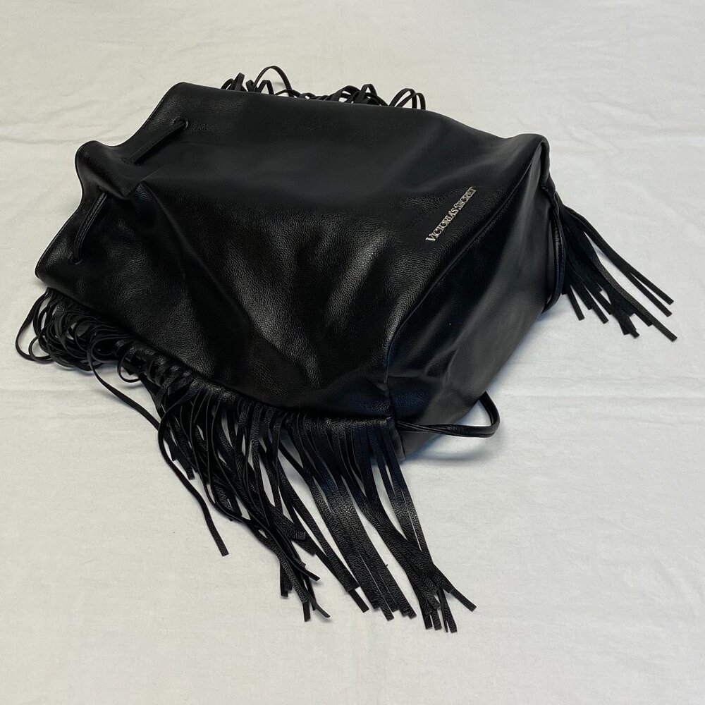 Victoria’s Secret Black Fringe Faux Leather Backpack Tote NWT Slide Closure Bag - Picture 10 of 15